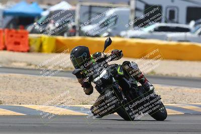 media/Apr-10-2022-SoCal Trackdays (Sun) [[f104b12566]]/Turn 2 (1135am)/